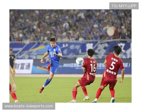 足球场上脾气火爆的球星们他们如何在激情与冲动中演绎传奇